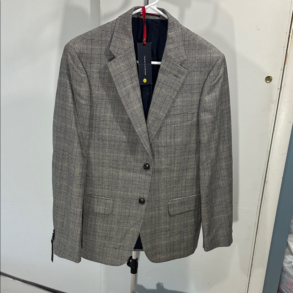 Tommy Hilfiger Gray & tan plaid  Blazer 38S. 38 short modern fit wool